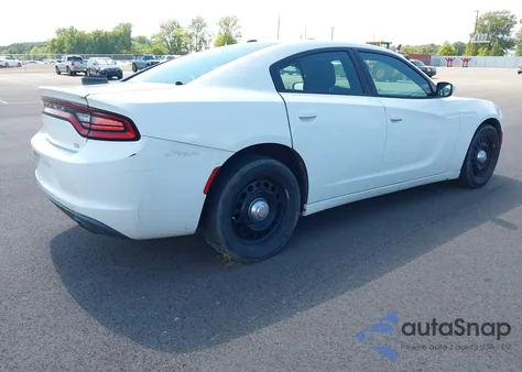 2015 Dodge Charger Police z USA, uszkodzony, nr VIN 2C3CDXKTXFH739192